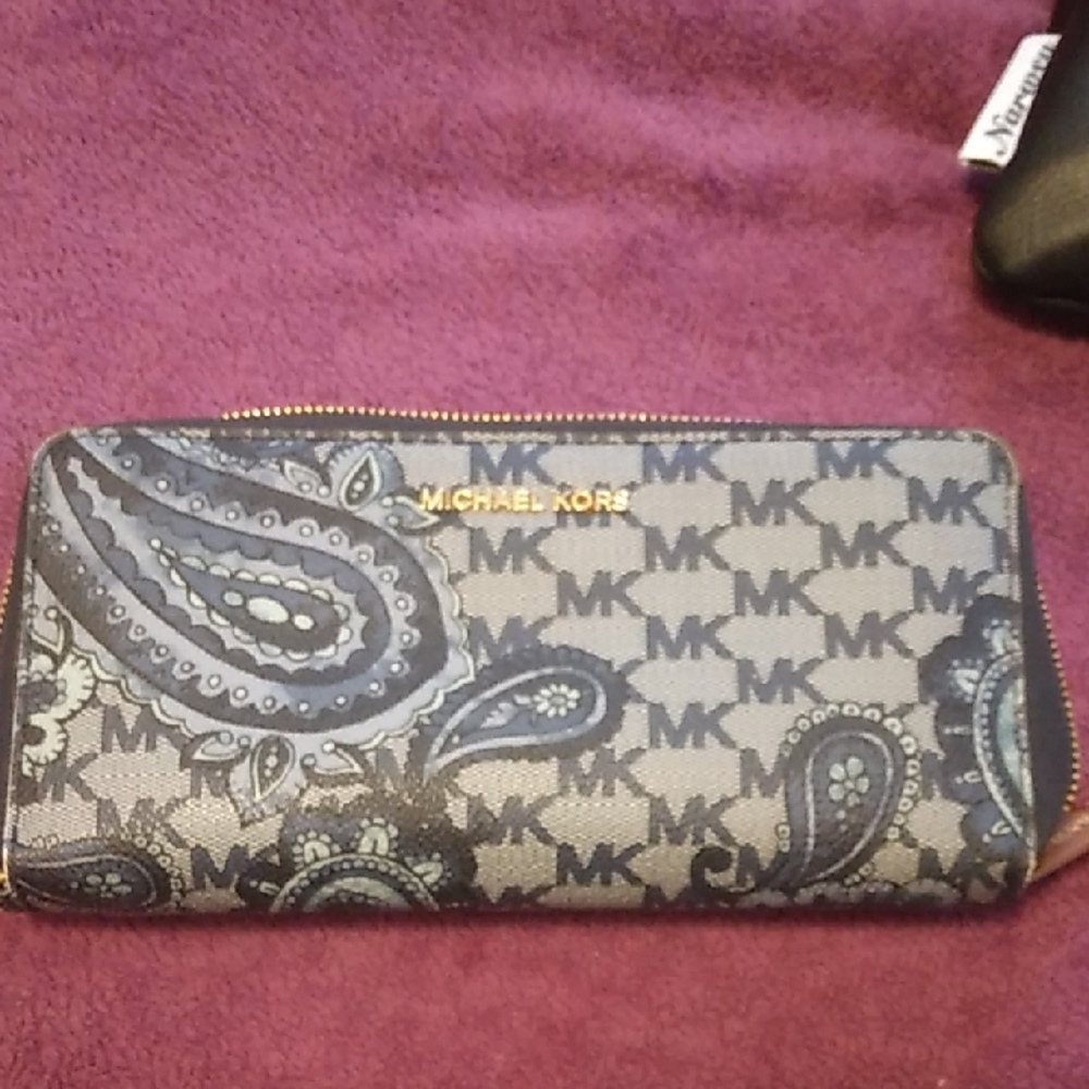 Michael Kors Navy Paisley Key & Card Holder